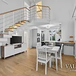 Villa Blu Lucca- Pool And Parking 10 Min From Lucca Capannori