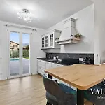 Villa Blu Lucca- Pool And Parking 10 Min From Lucca *
